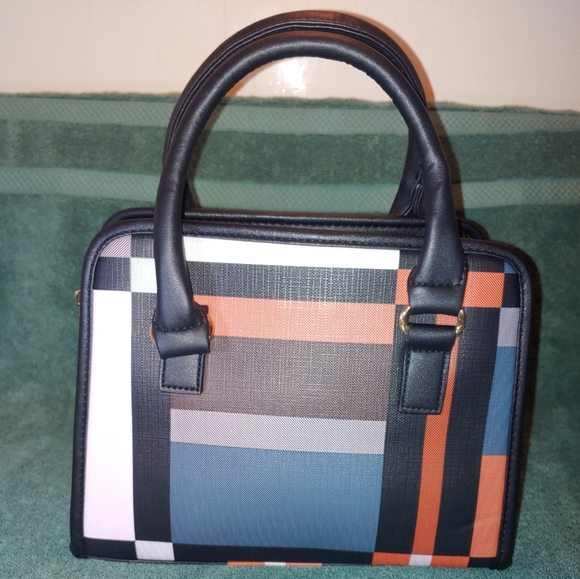 Handbag/Purse Trimmed in Black with Double Zip Wallet, Wristlet - Picture 3 of 6